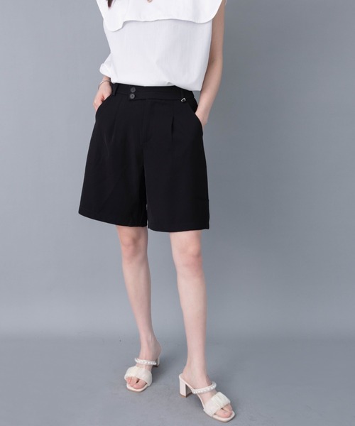 solleim(ソルレム)の「フロントタックバミューダパンツ(その他パンツ・レディース・ブラック/グリーン・M)」の3枚目の写真