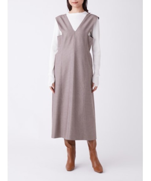 Mila Owen（ミラオーウェン）の「Vネックパネルラインジャンパースカート（ジャンパースカート・レディース・ブラック/グレー/チェック・1/0）」の4枚目の写真