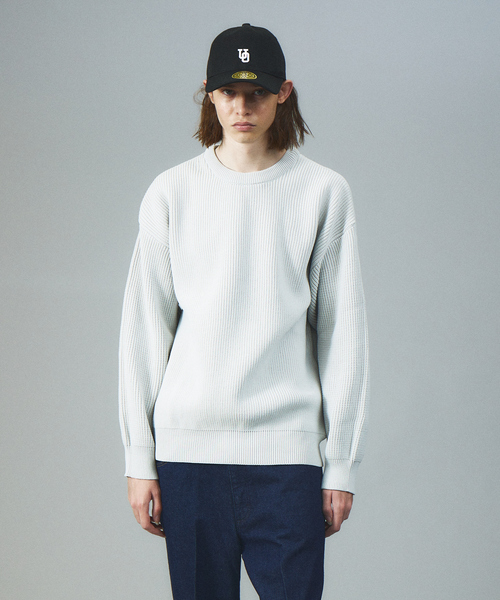 MYSELF ABAHOUSE（マイセルフアバハウス）の「【アンサンブル対応】[洗える]クルーネック ポリ ニット（ニット/セーター・メンズ・ブラウン/ベージュ/グレー/ダークグリーン・46/48）」の2枚目の写真