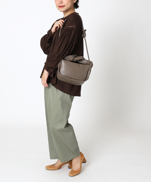 B.C STOCK（ベーセーストック）の「ツイストハンドル2way Bag（ショルダーバッグ・レディース・グリーン/チョコ/ピンク系その他・FREE）」の5枚目の写真