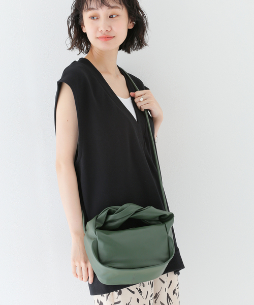 B.C STOCK（ベーセーストック）の「ツイストハンドル2way Bag（ショルダーバッグ・レディース・グリーン/チョコ/ピンク系その他・FREE）」の9枚目の写真