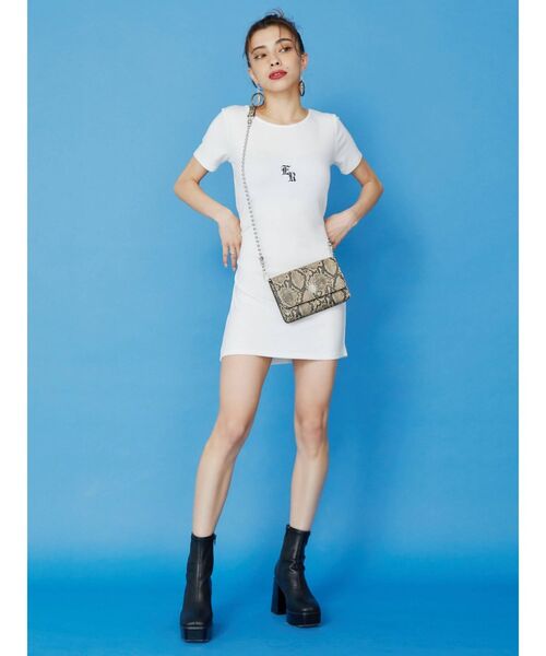 EVRIS（エヴリス）の「ウォレットショルダーミニバッグ（ショルダーバッグ・レディース・ブラック/ベージュ/グリーン・FREE）」の5枚目の写真