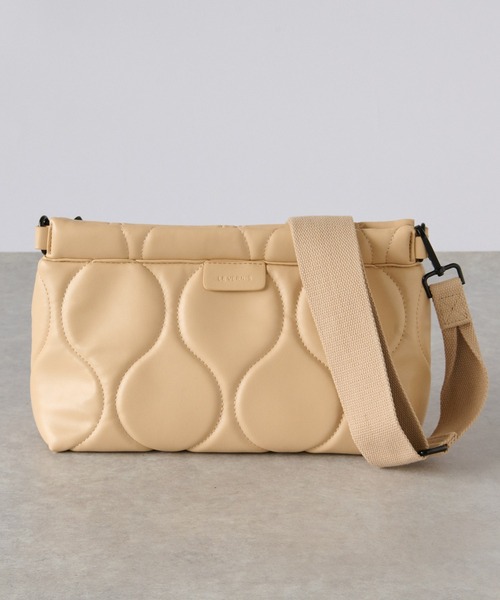 LE VERNIS(ル・ベルニ)の「【LE VERNIS(ル・ベルニ)】キルティングクラッチ(ショルダーバッグ・レディース・ブラック/ベージュ/アイボリー/モカ・FREE)」の22枚目の写真