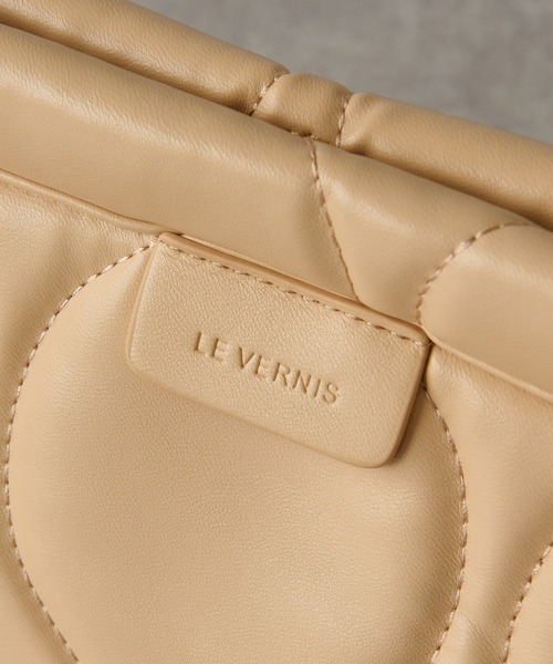 LE VERNIS(ル・ベルニ)の「【LE VERNIS(ル・ベルニ)】キルティングクラッチ(ショルダーバッグ・レディース・ブラック/ベージュ/アイボリー/モカ・FREE)」の20枚目の写真