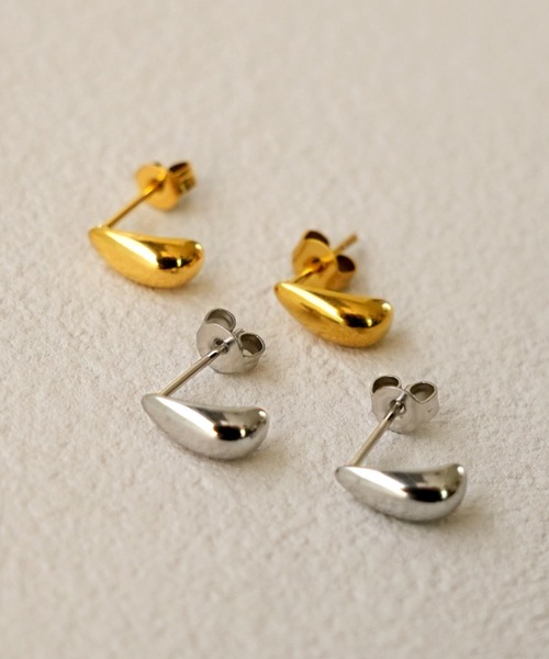 IAMUSE(アイアミューズ)の「金属アレルギー対応 ミニドロップモチーフピアス S0822【IAMUSE】(ピアス(両耳用)・レディース・シルバー/ゴールド・FREE)」の1枚目の写真