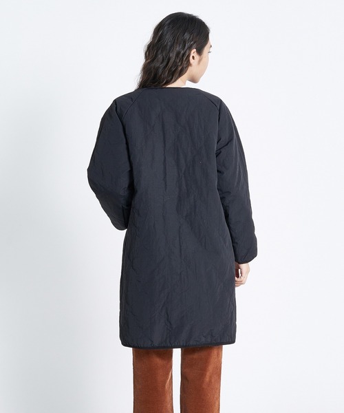 ROXY（ロキシー）の「HOLIDAY/ロキシーノーカラーリバーシブルボアブルゾン（ブルゾン・レディース・ブラック/ナチュラル/ベージュ・LARGE/MEDIUM/SMALL）」の6枚目の写真