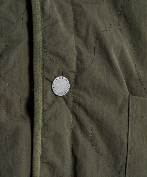 ROXY（ロキシー）の「HOLIDAY/ロキシーノーカラーリバーシブルボアブルゾン（ブルゾン・レディース・ブラック/ナチュラル/ベージュ・LARGE/MEDIUM/SMALL）」の20枚目の写真