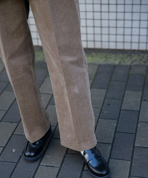 URBAN RESEARCH DOORS（アーバンリサーチドアーズ）の「コーデュロイストレートトラウザー（その他パンツ・レディース・ブラウン/アイボリー/ベージュ・MEDIUM/SMALL）」の22枚目の写真