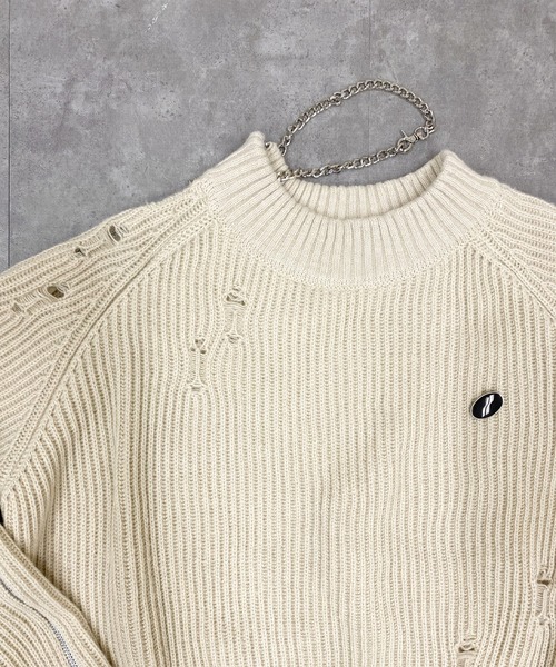 R/X（ロックス）の「チェーンバッチ付きダメージルーズニット（ニット/セーター・レディース・アイボリー/ブラック・FREE）」の6枚目の写真