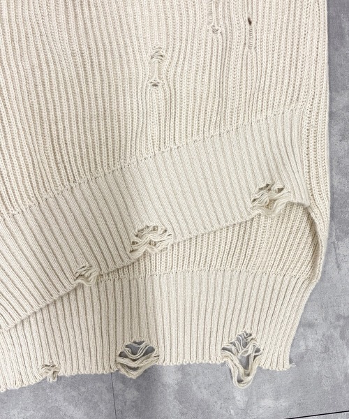 R/X（ロックス）の「チェーンバッチ付きダメージルーズニット（ニット/セーター・レディース・アイボリー/ブラック・FREE）」の7枚目の写真