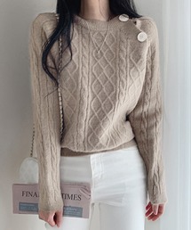 Doula Doula（ドゥーラドゥーラ）の「ケーブル柄ボタンポイント ニット（ニット/セーター）」