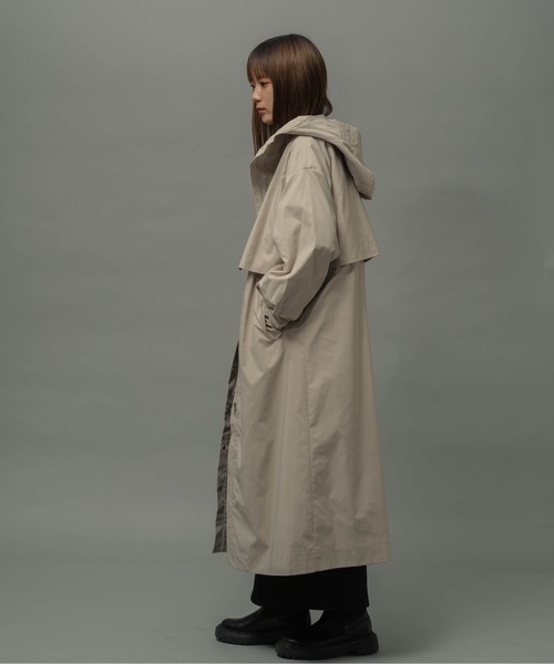 ottilie（オティーリエ）の「【 ottilie / オティーリエ 】 トレンチ風マウンテンロングフーディーコート（トレンチコート・レディース・ネイビー/ブラック/グレイッシュベージュ/カーキ・FREE）」の3枚目の写真