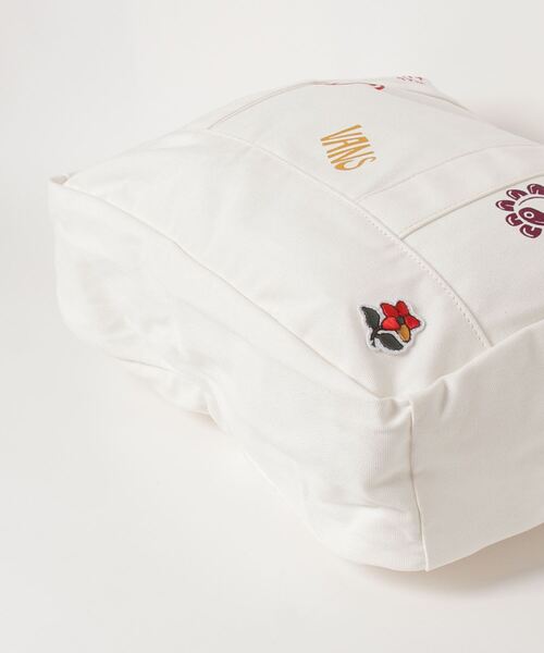 VANS(バンズ)の「【VANS】ヴァンズ N OUR HANDS TOTE IN OUR HANDS トートバック ショッピングバック VN0A7SCM(トートバッグ・レディース・ナチュラル・FREE)」の3枚目の写真