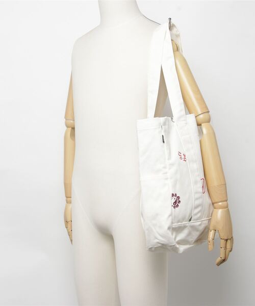 VANS(バンズ)の「【VANS】ヴァンズ N OUR HANDS TOTE IN OUR HANDS トートバック ショッピングバック VN0A7SCM(トートバッグ・レディース・ナチュラル・FREE)」の5枚目の写真