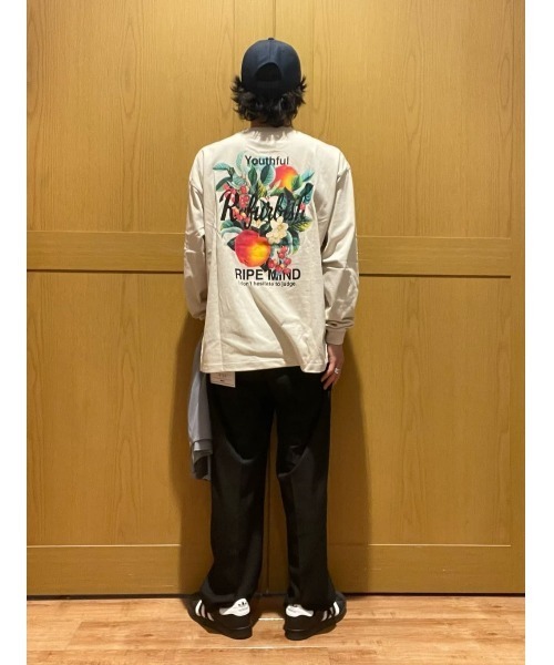 lavanda バイカラーロゴフラワーロンT JHANKSON x Le Mélange】ロゴ ロンT / プリント 長袖Tシャツ