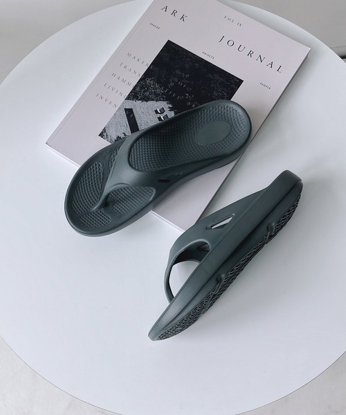 AS KNOW AS plus（アズノゥアズプラス）の「○エアリー トングサンダル【ZOZOTOWN限定アイテム】（サンダル・レディース・グレー/ブラック/アイボリー/ミント/ライトカーキ/ピンク・M/L）」の13枚目の写真