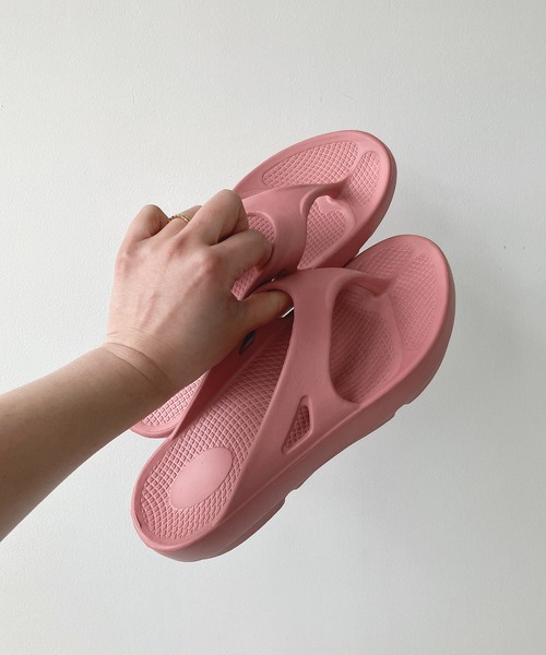 AS KNOW AS plus（アズノゥアズプラス）の「○エアリー トングサンダル【ZOZOTOWN限定アイテム】（サンダル・レディース・グレー/ブラック/アイボリー/ミント/ライトカーキ/ピンク・M/L）」の9枚目の写真