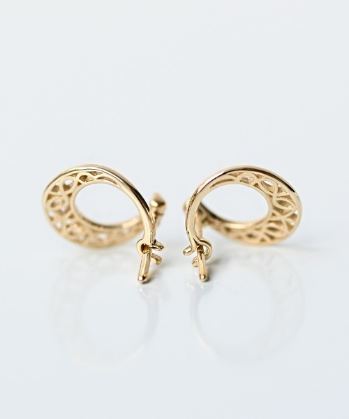 sowi(ソーイ)の「K10 Crescent ピアス(ピアス(両耳用)・レディース・ゴールド・フリ-)」の3枚目の写真