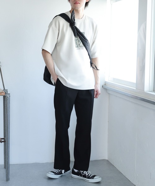 SENSE OF PLACE by URBAN RESEARCH(センスオブプレイスバイアーバンリサーチ)の「『別注』グラフィックアートTシャツ(5分袖)D(Tシャツ/カットソー・メンズ・ライトベージュ/ブラック/ホワイト・MEDIUM/LARGE)」の4枚目の写真