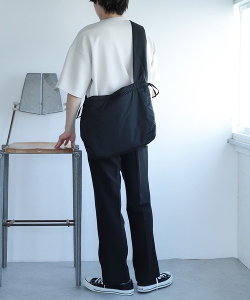 SENSE OF PLACE by URBAN RESEARCH(センスオブプレイスバイアーバンリサーチ)の「『別注』グラフィックアートTシャツ(5分袖)D(Tシャツ/カットソー・メンズ・ライトベージュ/ブラック/ホワイト・MEDIUM/LARGE)」の11枚目の写真