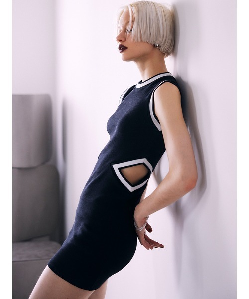 ENVYM（アンビー）の「リブラインカッティングOP（ワンピース・レディース・ブラック/ベージュ・FREE）」の4枚目の写真
