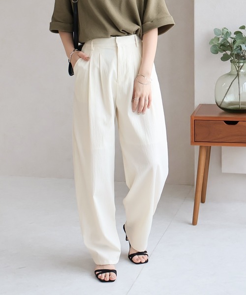 Social GIRL（ソーシャルガール）の「ハイウエストタックワイドパンツ（その他パンツ・レディース・グレー/ブルー/ブラック/アイボリー・M/L）」の2枚目の写真