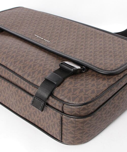 MICHAEL KORS(マイケルコース)の「COOPER UTILITY FLAP MSGR クロスボディ(メッセンジャーバッグ・メンズ・ブラウン系その他・FREE)」の5枚目の写真