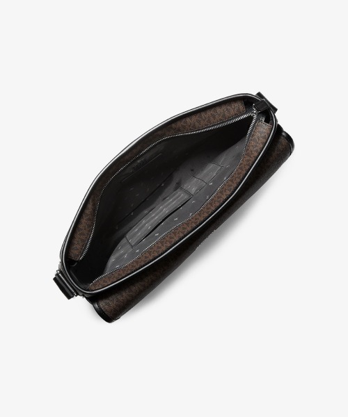 MICHAEL KORS(マイケルコース)の「COOPER UTILITY FLAP MSGR クロスボディ(メッセンジャーバッグ・メンズ・ブラウン系その他・FREE)」の7枚目の写真