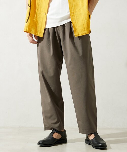 JOURNAL STANDARD relume(ジャーナルスタンダード レリューム)の「COOLMAX PE/TRO 4WAY 1TUCK ワイドイージーパンツ(その他パンツ・メンズ・ブラック/カーキ/アイボリー/ブルー系その他・MEDIUM/LARGE)」の3枚目の写真