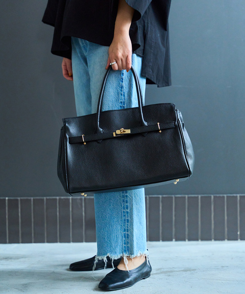 IENA（イエナ）の「《追加2》【AULENTTI/オウレンティ】レザートートWITHベルト（ショルダーバッグ・レディース・ブラック・FREE）」の3枚目の写真