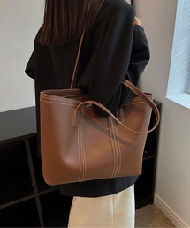 シンプルな大容量トートバッグ