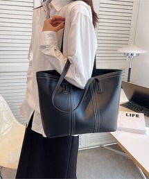 シンプルな大容量トートバッグ