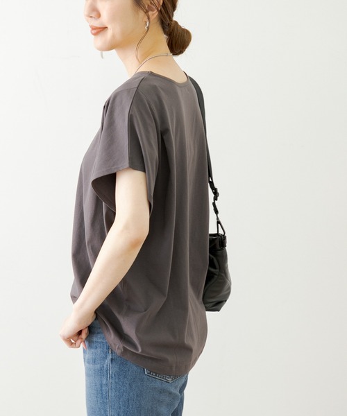 URBAN RESEARCH Sonny Label(アーバンリサーチサニーレーベル)の「ドルマンスリーブフレンチプルオーバー(Tシャツ/カットソー・レディース・ブルー/チャコールグレー/ホワイト/ベージュ・FREE)」の15枚目の写真