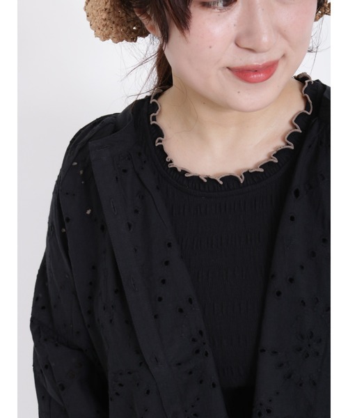 Samansa Mos2（サマンサ モスモス）の「カットシャーリング配色メローノースリーブ（タンクトップ・レディース・オフホワイト/ブラック/ブラウン/グリーン・F）」の3枚目の写真