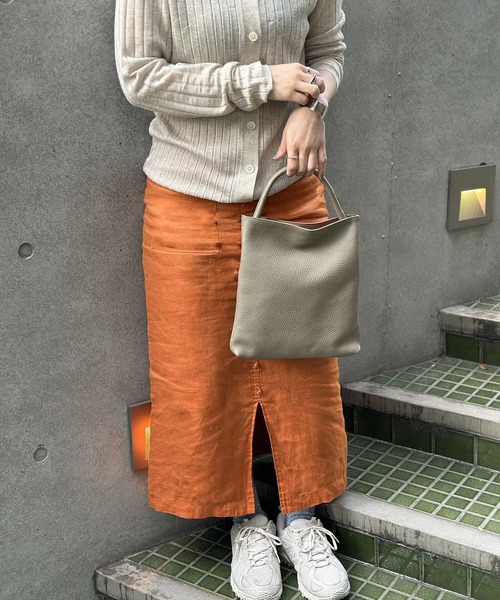 Beau're(ヴュレ)の「【BEAURE】カウレザー NEW ワンハンドル トート B-23343 ※(トートバッグ・レディース・ブラック/オリーブ/グレイッシュベージュ/アイボリー・FREE)」の14枚目の写真