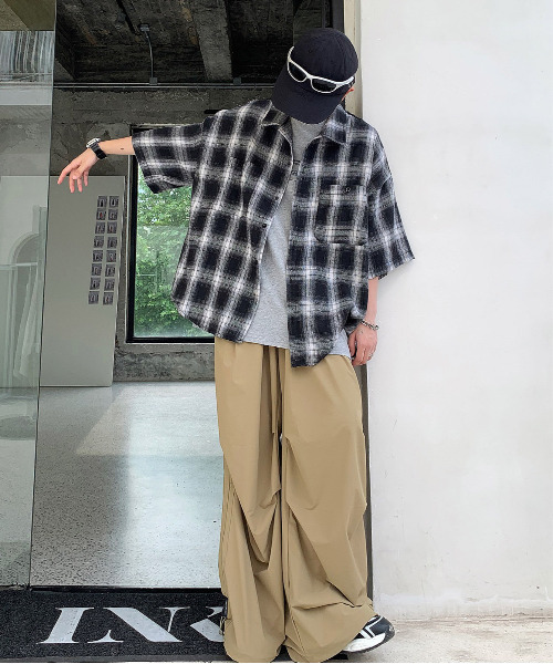 neos(ネオス)の「【neos -addictive design-】ビッグシルエット オンブレー チェック ハーフスリーブ シャツ(シャツ/ブラウス・メンズ・ブラック/レッド・MEDIUM/LARGE/X-LARGE)」の11枚目の写真