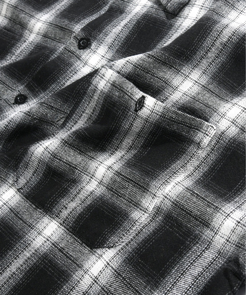 neos(ネオス)の「【neos -addictive design-】ビッグシルエット オンブレー チェック ハーフスリーブ シャツ(シャツ/ブラウス・メンズ・ブラック/レッド・MEDIUM/LARGE/X-LARGE)」の16枚目の写真