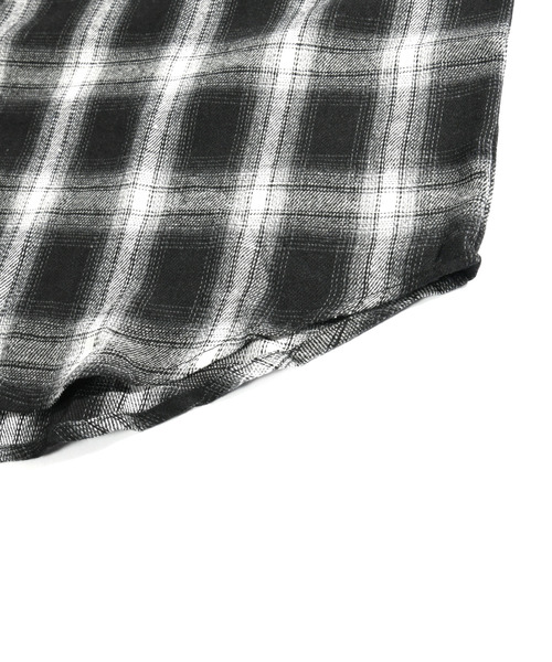 neos(ネオス)の「【neos -addictive design-】ビッグシルエット オンブレー チェック ハーフスリーブ シャツ(シャツ/ブラウス・メンズ・ブラック/レッド・MEDIUM/LARGE/X-LARGE)」の18枚目の写真
