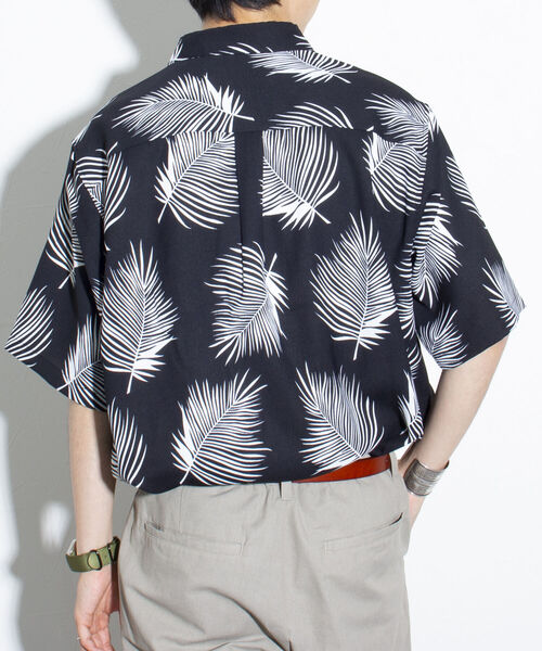 GLOSTER(グロスター)の「【GLOSTER/グロスター】レギュラーカラー リーフ柄シャツ アロハ ボタニカル ビッグシルエット(シャツ/ブラウス・メンズ・ブラック系その他/グリーン系その他/ブルー系その他・S/M/L)」の9枚目の写真