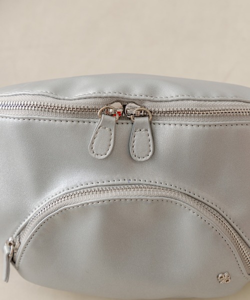 OLIVE des OLIVE(オリーブデオリーブ)の「ハートポーチ付ボディーバッグ 1032120030(ボディバッグ/ウエストポーチ・レディース・ブラック/シルバー/アイボリー・FREE)」の9枚目の写真