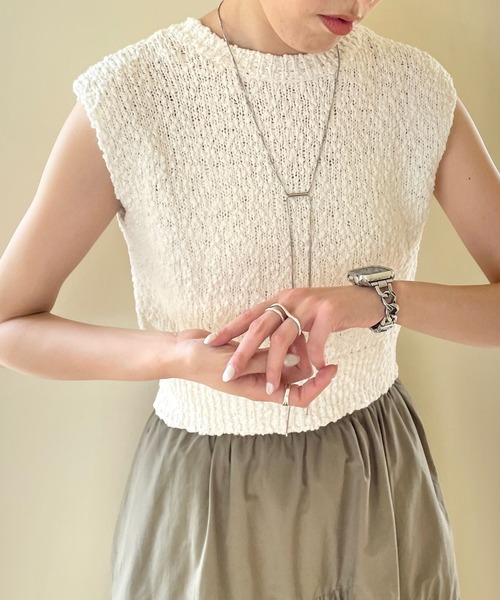 LOWRYS FARM(ローリーズファーム)の「ブークレベスト 968886(ベスト・レディース・ブラック/パープル/ホワイト・FREE)」の2枚目の写真