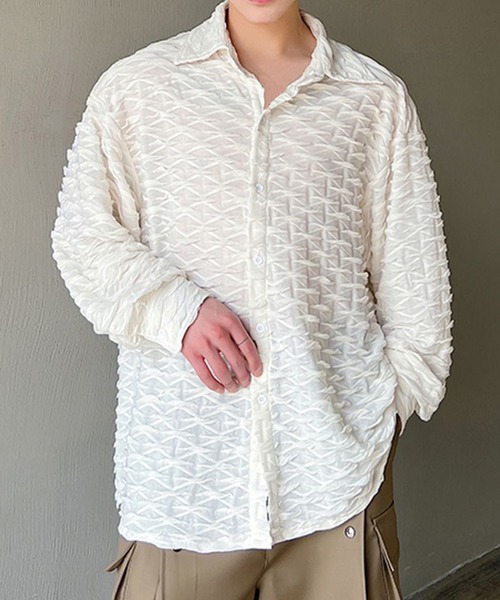 aimoha(アイモハ)の「aimoha menエンポス加工オーバーサイズシャツ(シャツ/ブラウス・メンズ・オフホワイト/ベージュ・LARGE/X-LARGE/MEDIUM)」の12枚目の写真