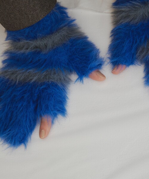 Ray BEAMS（レイビームス）の「Ray BEAMS / ボーダー グローブ（手袋・レディース・レッド/ブルー・ONE SIZE）」の6枚目の写真