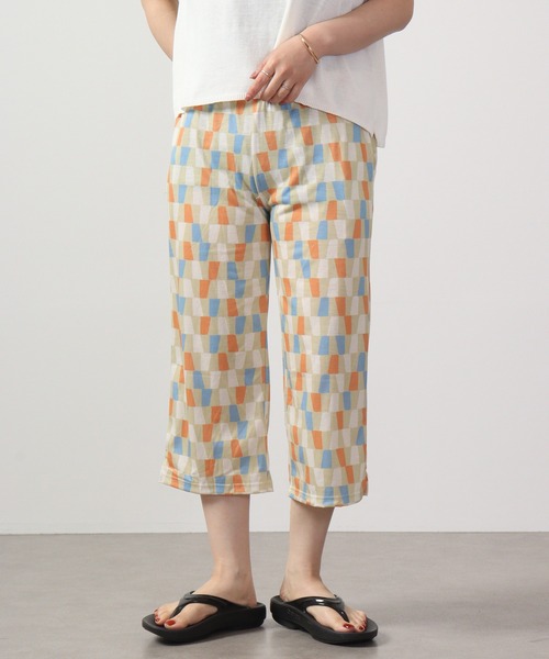 Ree&Mee（リーアンドミー）の「Ree&Mee ひんやり冷感加工 リラックス イージー パンツ 7分丈（ルームウェア/パジャマ・レディース・ベージュ系その他/ブルー系その他/レッド系その他/ホワイト系その他/ブラック系その他/ブラック系その他2/ブルー系その他2/ブルー系その他3・FREE）」の5枚目の写真