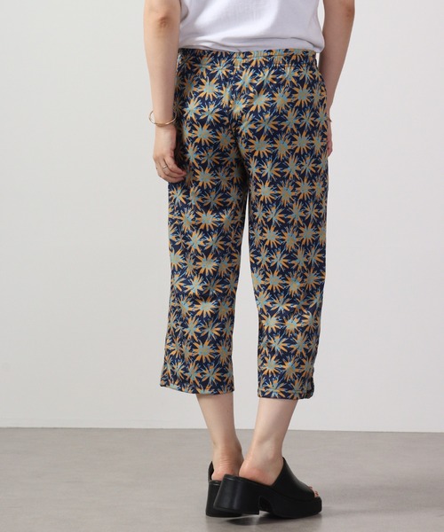 Ree&Mee（リーアンドミー）の「Ree&Mee ひんやり冷感加工 リラックス イージー パンツ 7分丈（ルームウェア/パジャマ・レディース・ベージュ系その他/ブルー系その他/レッド系その他/ホワイト系その他/ブラック系その他/ブラック系その他2/ブルー系その他2/ブルー系その他3・FREE）」の11枚目の写真