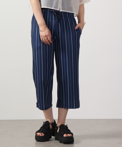 Ree&Mee（リーアンドミー）の「Ree&Mee ひんやり冷感加工 リラックス イージー パンツ 7分丈（ルームウェア/パジャマ・レディース・ベージュ系その他/ブルー系その他/レッド系その他/ホワイト系その他/ブラック系その他/ブラック系その他2/ブルー系その他2/ブルー系その他3・FREE）」の14枚目の写真