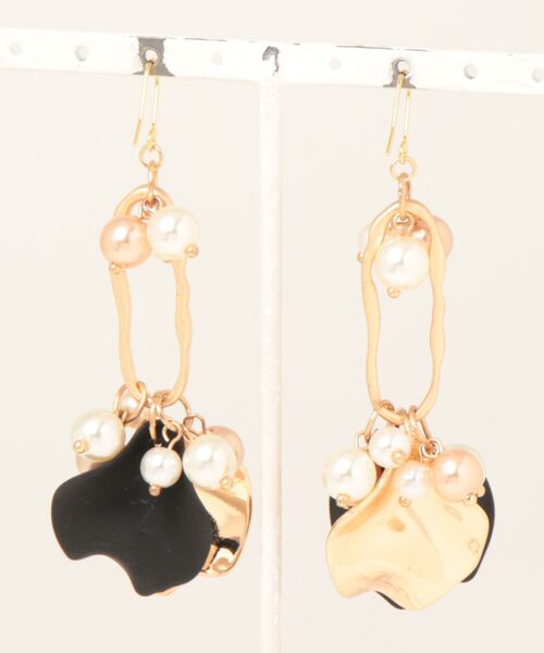 tone（トーン）の「【Astyle】black×gold×pearlステンレスピアス(MA)（ピアス（両耳用）・レディース・ゴールド・FREE）」の3枚目の写真