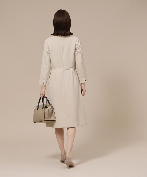 SHOO・LA・RUE（シューラルー）の「◆【洗える】ダブルクロスベルト付きワンピース（共布ベルト付き）【CIRCRIC】（ワンピース・レディース・ブルー系その他5/ベージュ系その他7/ブラック系3・05/02/04/03/01）」の13枚目の写真