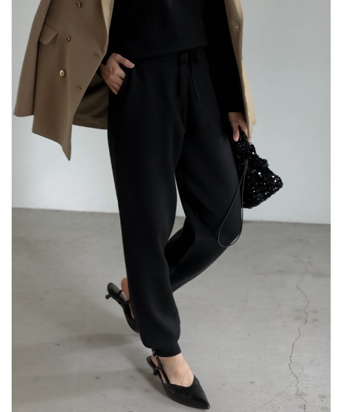 Re:EDIT（リエディ）の「[低身長サイズ有][洗濯機で洗える]ミラノリブニットジョガーパンツ（その他パンツ・レディース・アイボリー/ブラウン/チャコールグレー/ベージュ/ブラック・MEDIUM/AM/LARGE）」の7枚目の写真