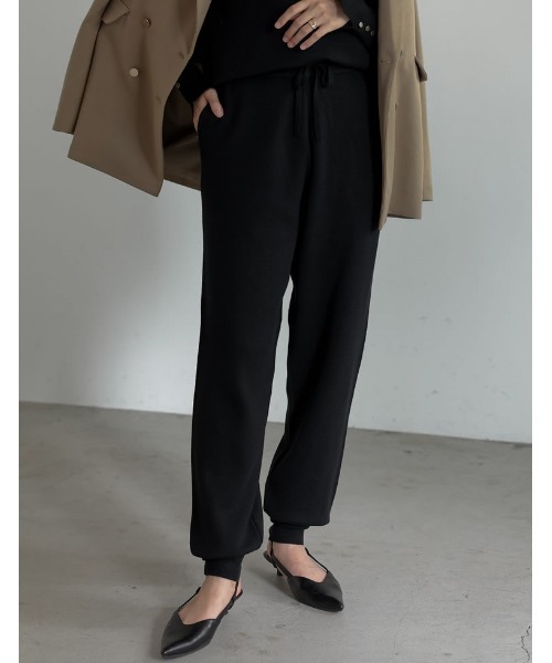 Re:EDIT（リエディ）の「[低身長サイズ有][洗濯機で洗える]ミラノリブニットジョガーパンツ（その他パンツ・レディース・アイボリー/ブラウン/チャコールグレー/ベージュ/ブラック・MEDIUM/AM/LARGE）」の9枚目の写真